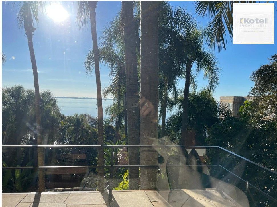Casa 4 quartos à venda, 525m², Vila Assunção - Porto Alegre