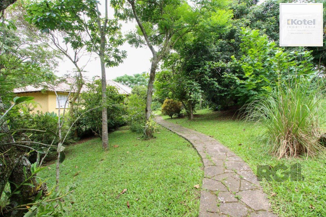 Sitio com casa com 3 quartos, suite, em terreno com 7.320m² - Belem Velho