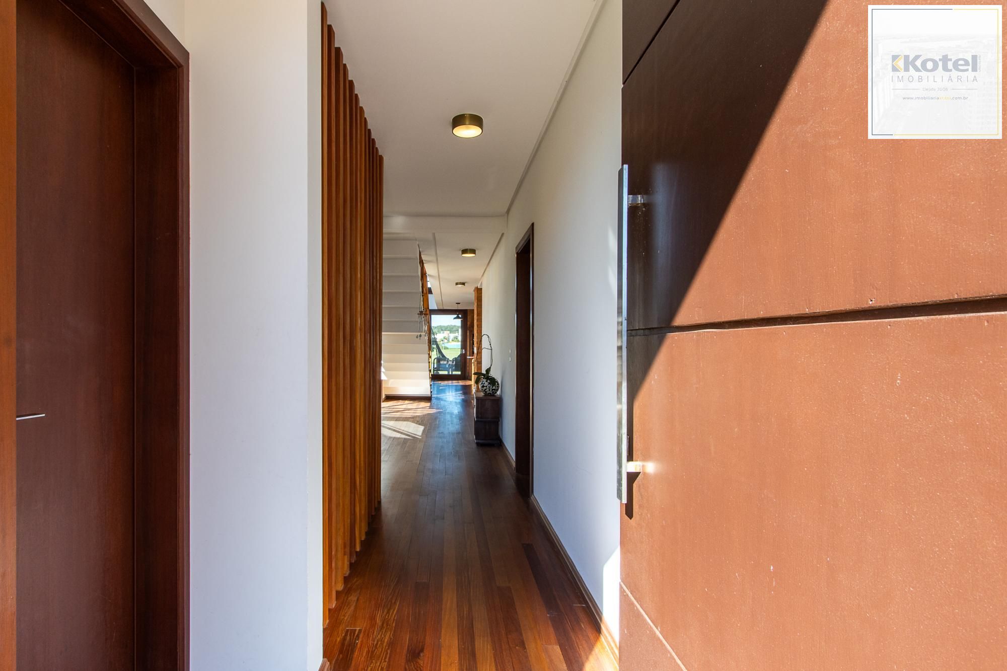 Casa no Condominio Terra Ville.  3 suites, com fundo para o lago. — foto 4
