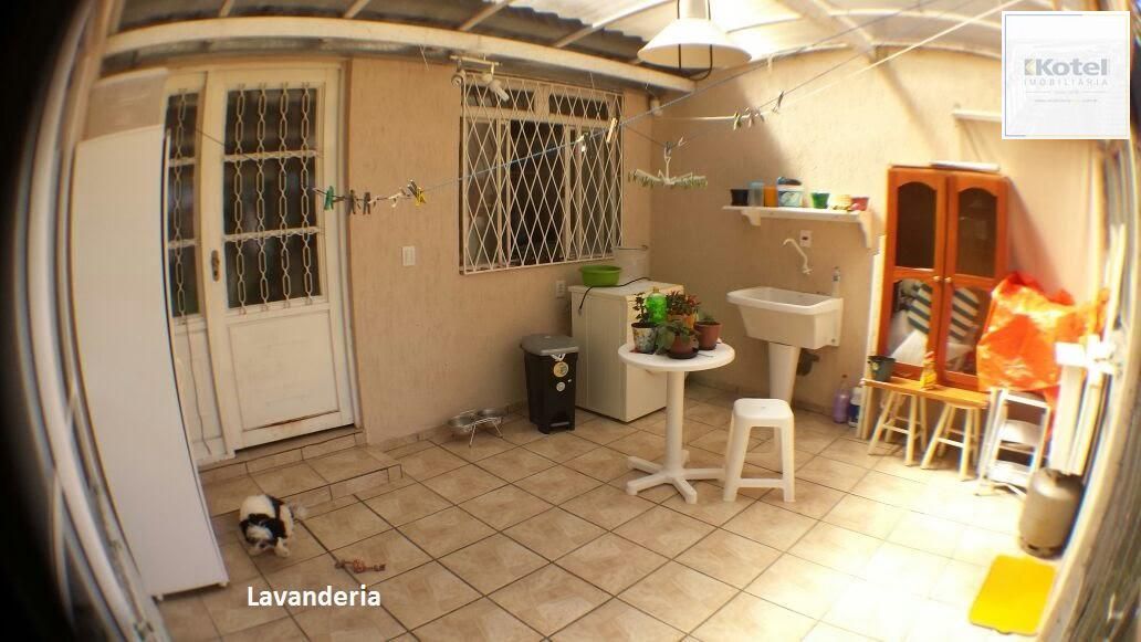 Ótima casa 3 dormitórios sendo 1 suíte e Salão de Festas