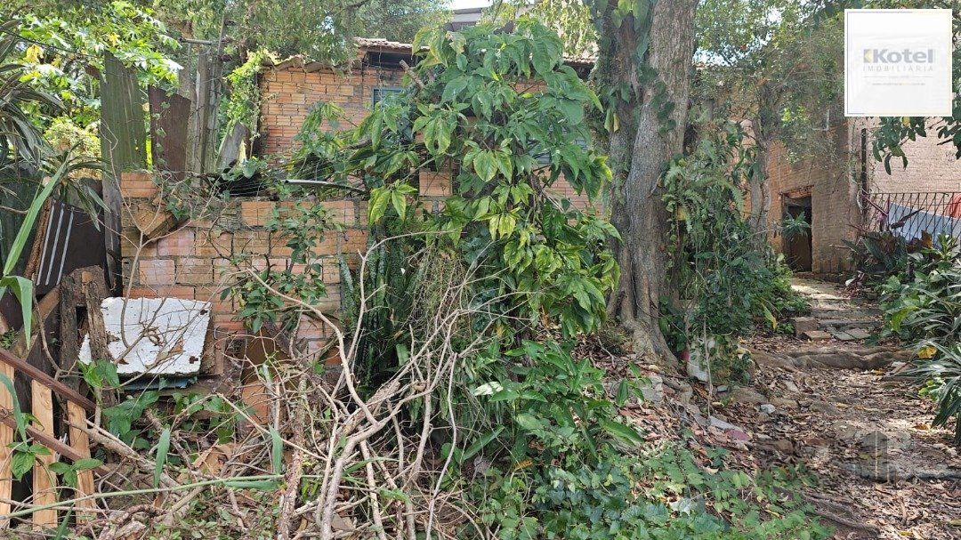 terreno irregular com frente de 1.50m e por 21.50