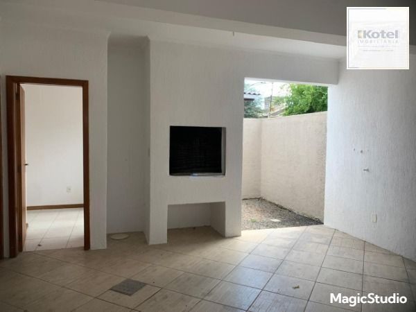 Casa de 3 Pavimentos com Sacadas, Lareira e Espaço Gourmet — foto 4