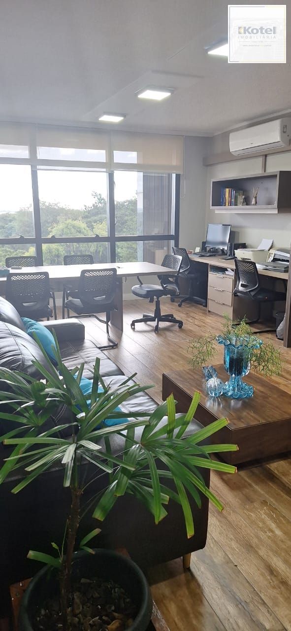 Sala Comercial mobiliada no Menino Deus