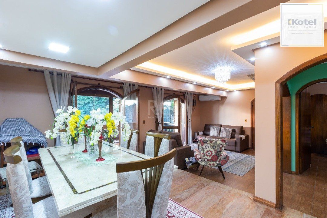 Casa para Venda - 232.5m², 3 dormitórios, sendo 1 suites, 4 vagas - Nonoai — foto 4