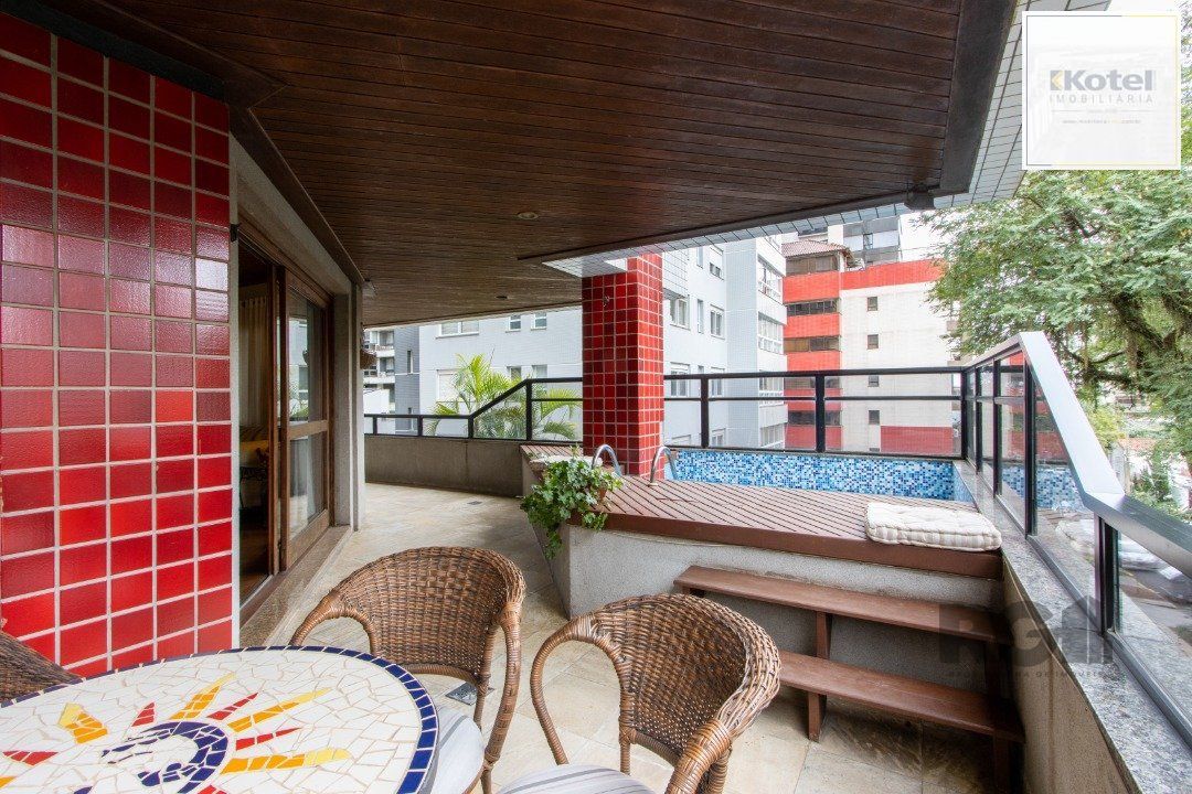 Apartamento com piscina na sacada e 3 vagas individuais. — foto 2