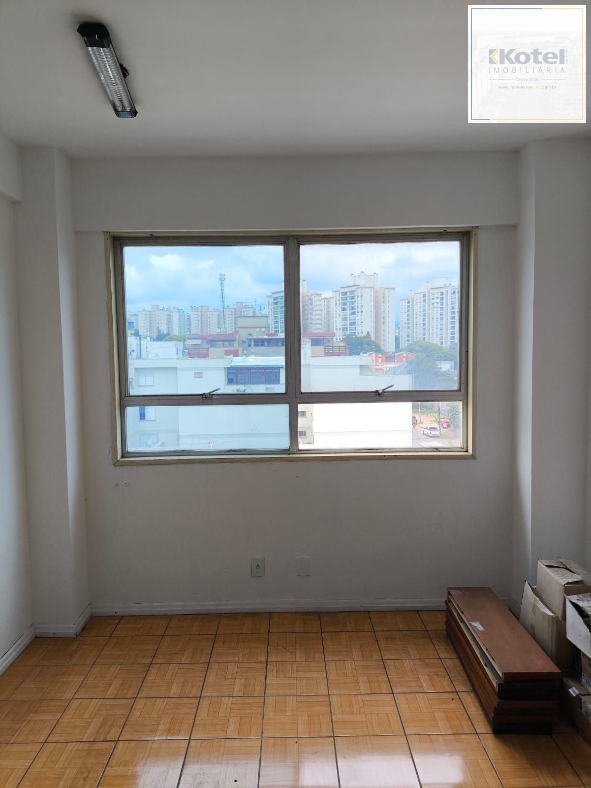 Sala Comercial 1 quartos à venda, 21m², Passo da Areia - Porto Alegre