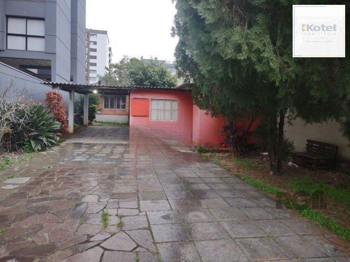 Casa de 2 quartos, com edícula, próximo a Av. Wenceslau Escobar — foto 3