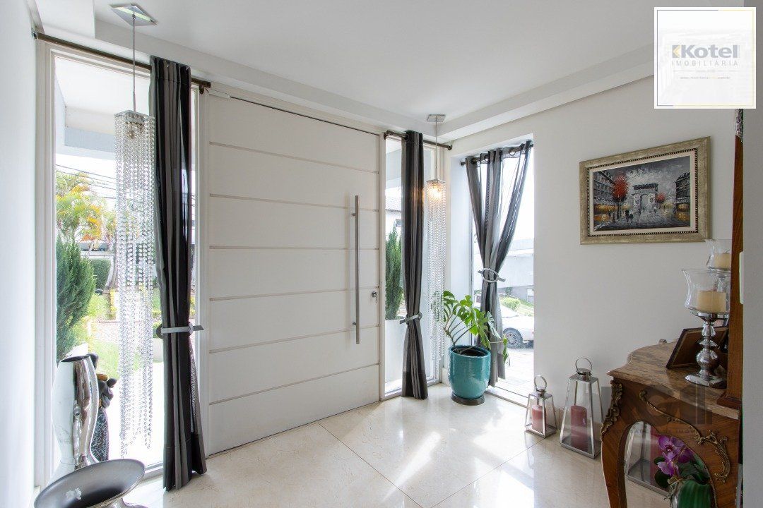 Casa em condominio . com 6 suites, sendo 3 suítes master com closet e hidro. — foto 4
