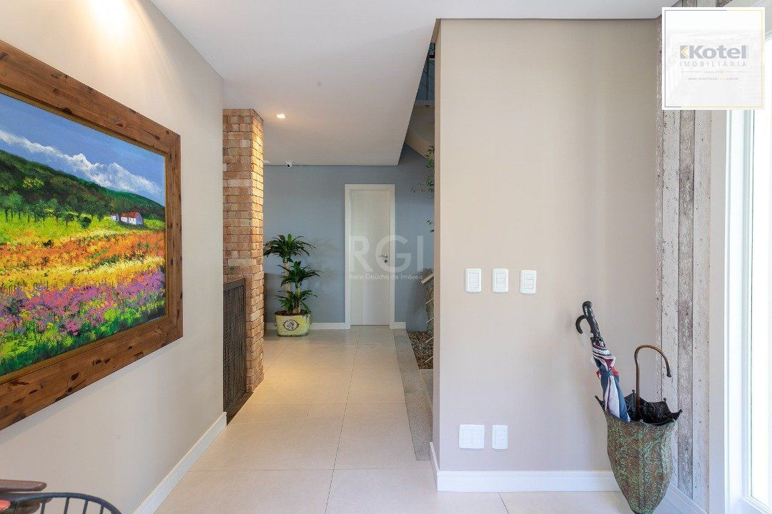 Casa Condominio para Venda - 588.62m², 4 dormitórios, sendo 4 suites, 5 vagas - Pedra Redonda — foto 4
