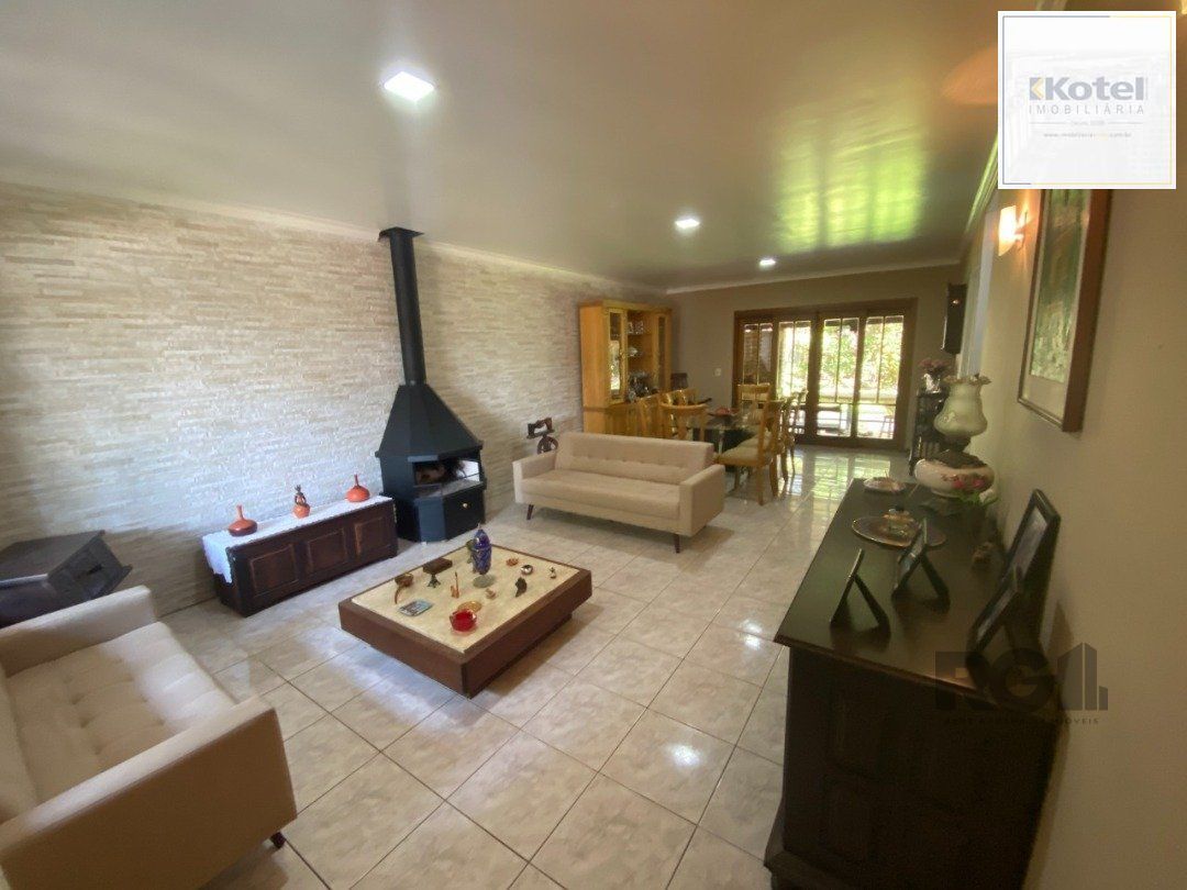 Casa para Venda - 350m², 4 dormitórios, sendo 4 suites, 4 vagas - Tristeza — foto 2