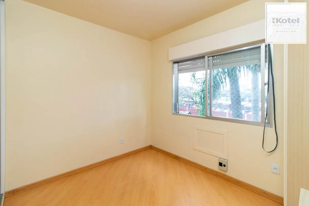 Apartamento 1 dormitório reformado e com planejados 1 banheiro.