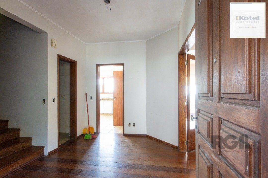 Casa para Venda - 361.95m², 4 dormitórios, sendo 2 suites, 3 vagas - Nonoai — foto 3