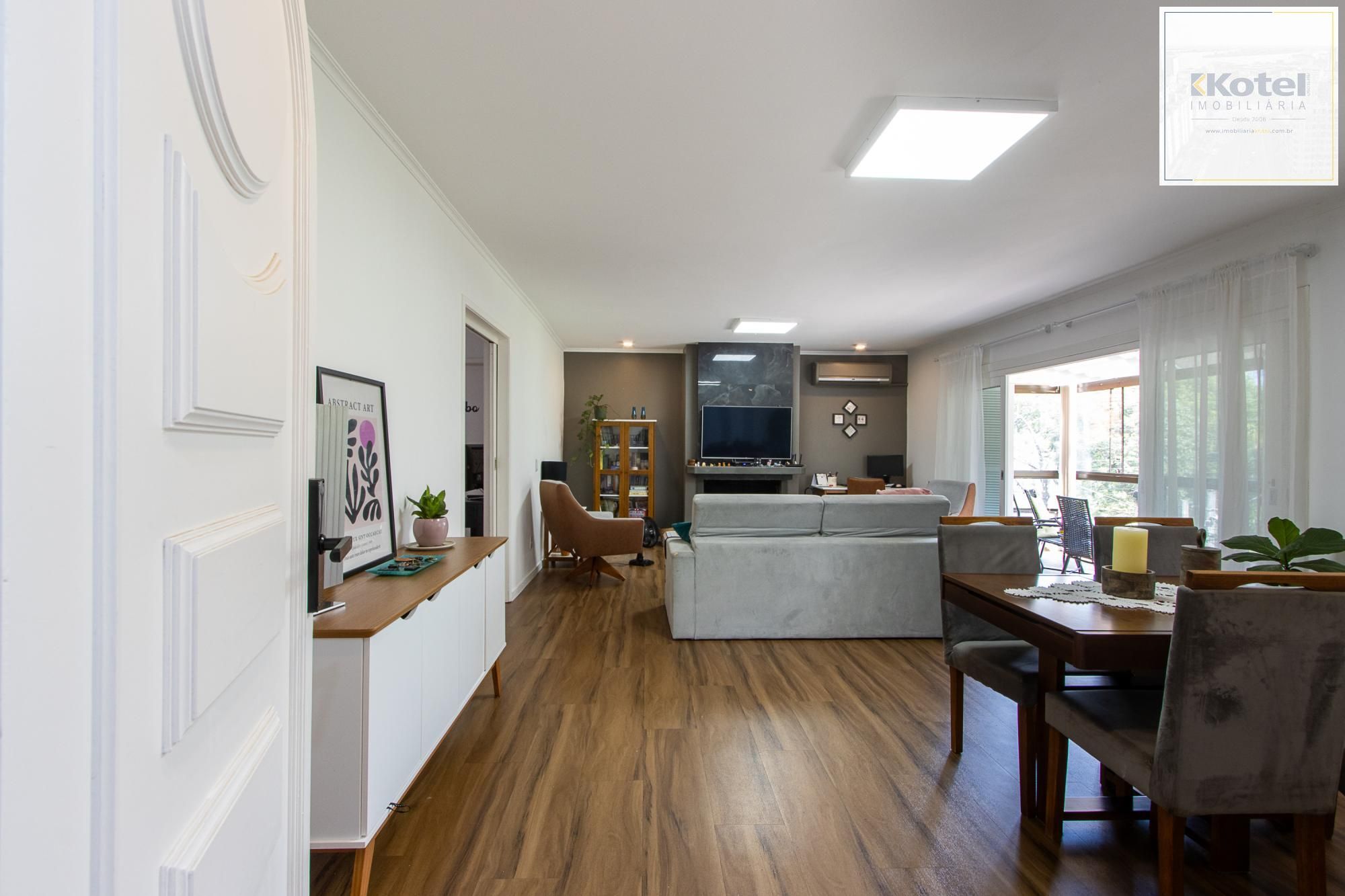 Linda casa totalmente reformada, 3 quartos (1 suite), 2 vagas cobertas - Bairro Nonoai — foto 5