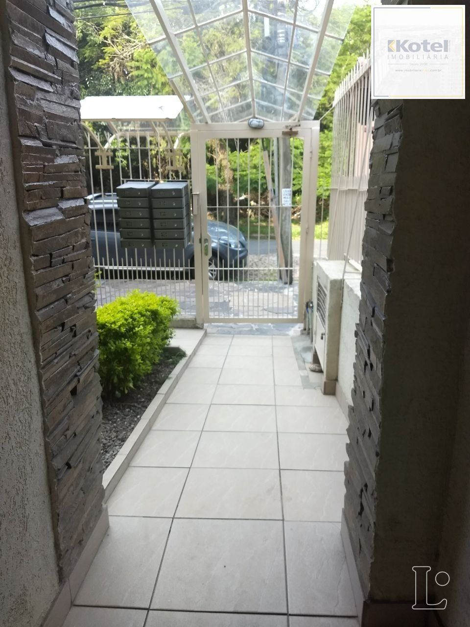 Apartamento para Venda - 90m², 3 dormitórios, Cristal — foto 2