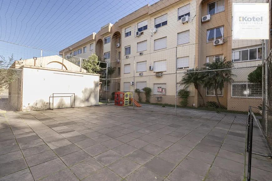 Apartamento de 2 quartos, no Bairro Tristeza, semi-mobiliado, com vaga escriturada. — foto 3