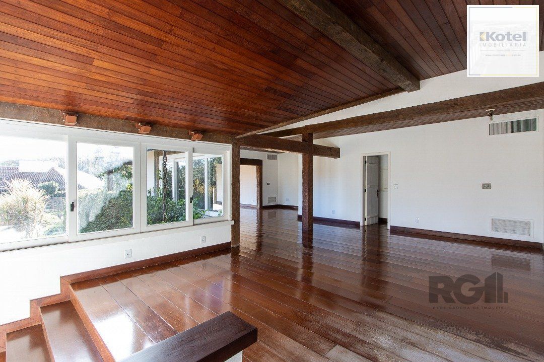 Casa Condomínio a Venda -  5 dormitórios, sendo 2 suítes, a master com lareira e closet, 4 vagas - Jardim do Sol — foto 3