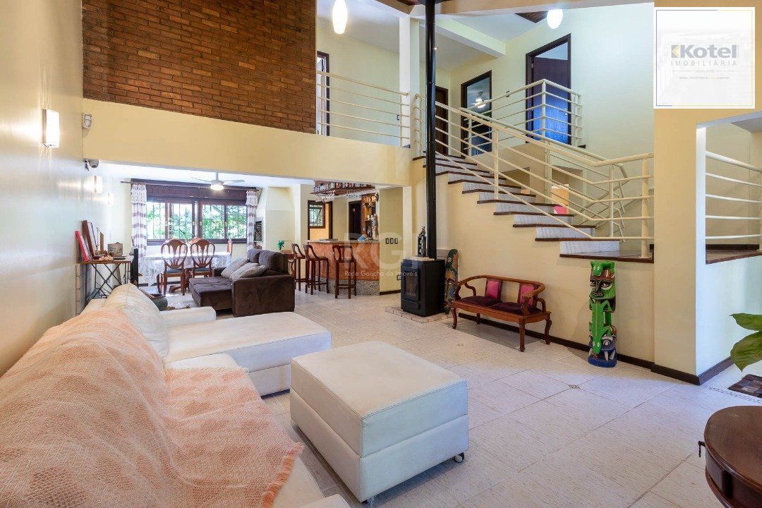 Casa para Venda - 308.25m², 3 dormitórios, sendo 1 suites, 5 vagas - Cristal — foto 2