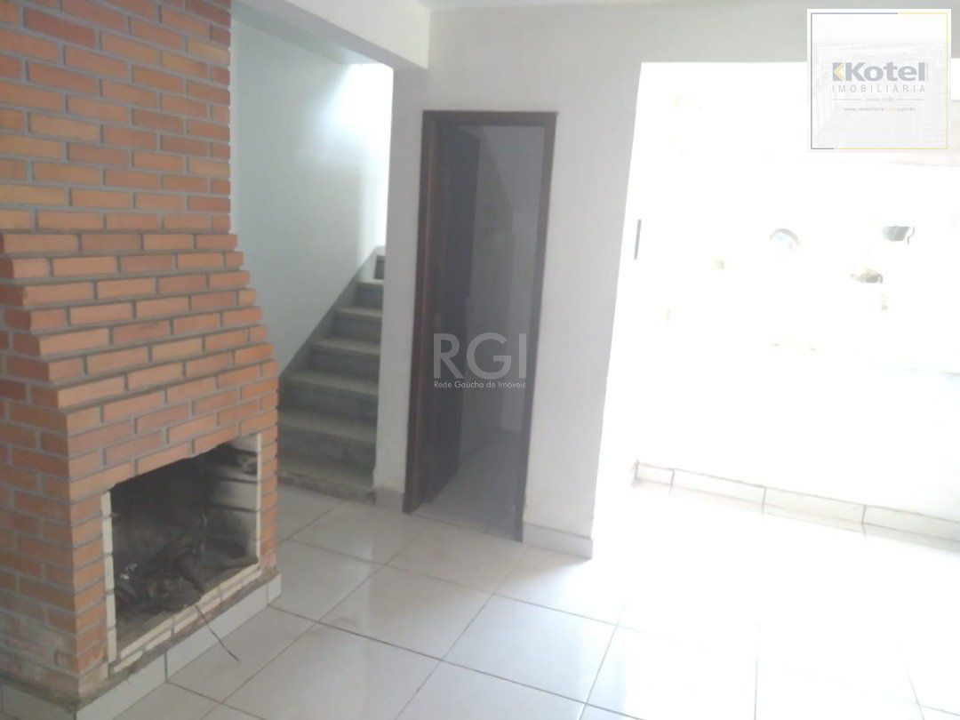 Casa para Venda com 2 dormitórios e 3 vagas no bairro Belém Novo — foto 4