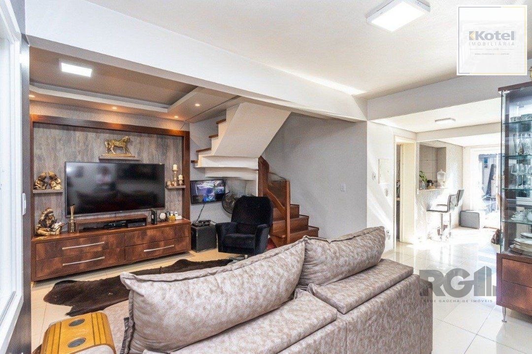 BELÍSSIMA CASA 3 SUÍTES NO CORAÇÃO DO  BAIRRO TRISTEZA — foto 3