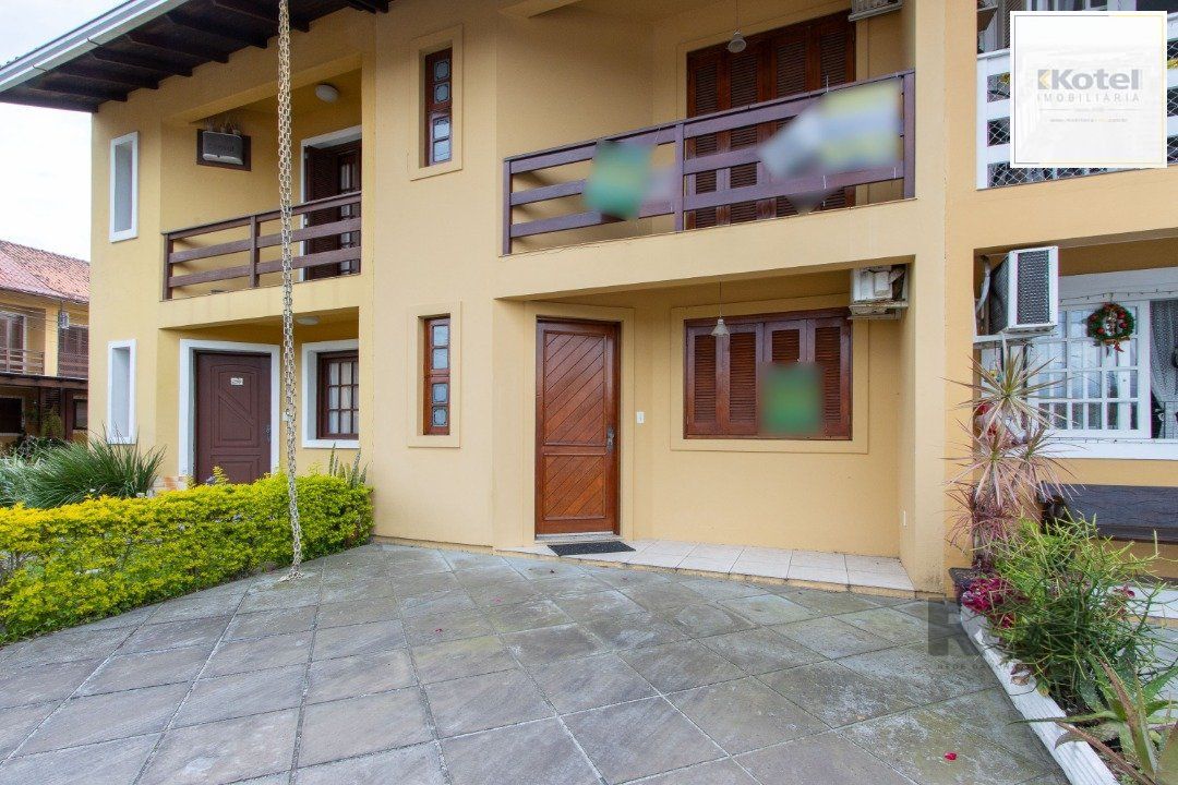 Casa em Condomínio na Zona Sul, no bairro Hípica, com 2 dormitórios, living para dois ambientes, cozinha mobiliada, lavabo — foto 3