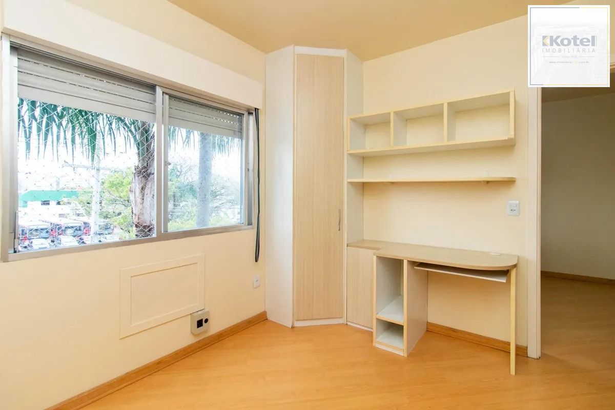Apartamento 1 dormitório reformado e com planejados 1 banheiro.