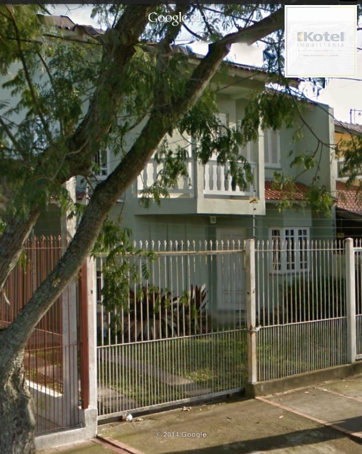 Amplo sobrado com 3 dormitórios