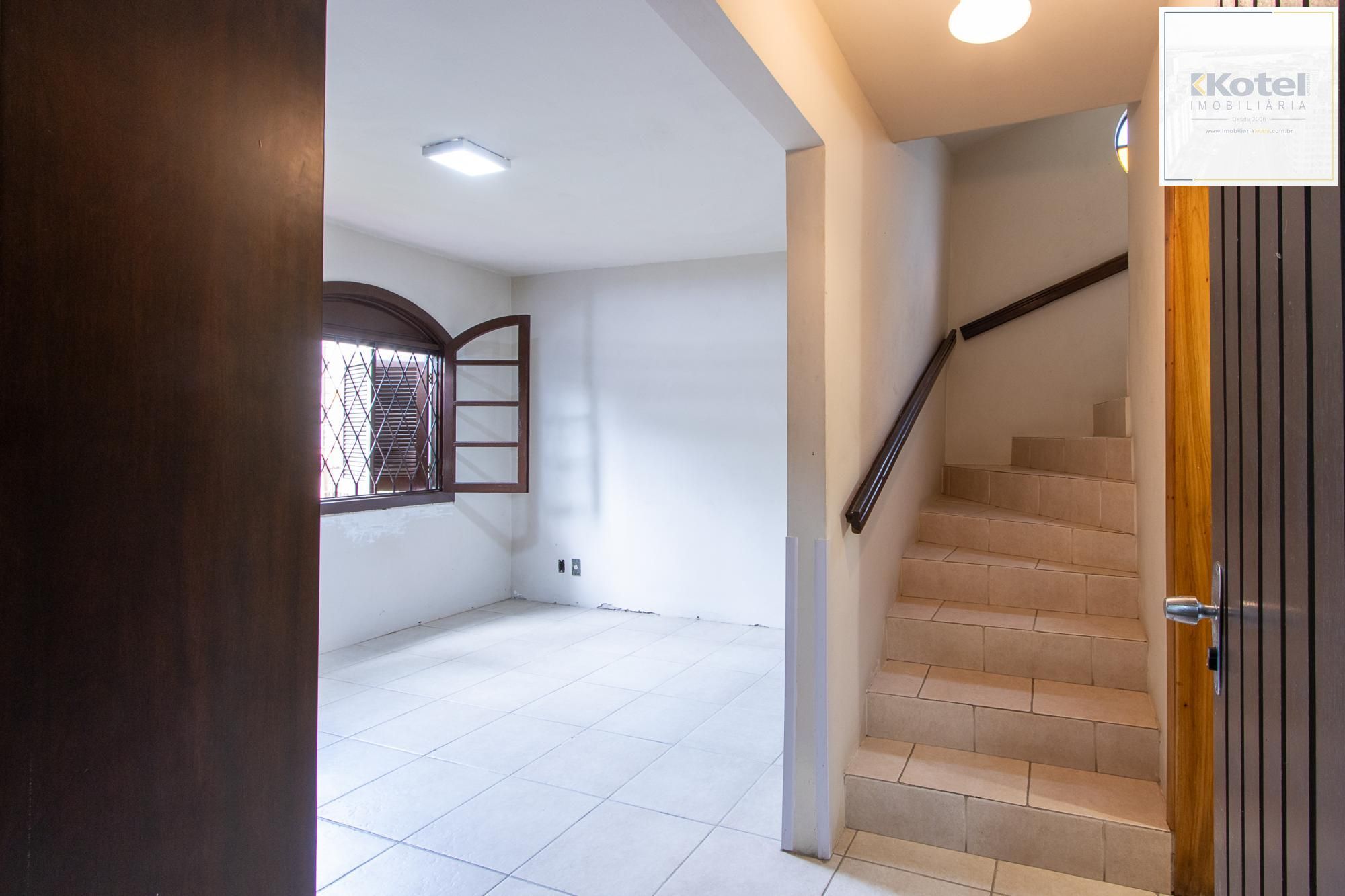 Casa de condomínio, 3 dormitórios, 1 suíte, 1 vaga coberta, no bairro Cristal. — foto 4