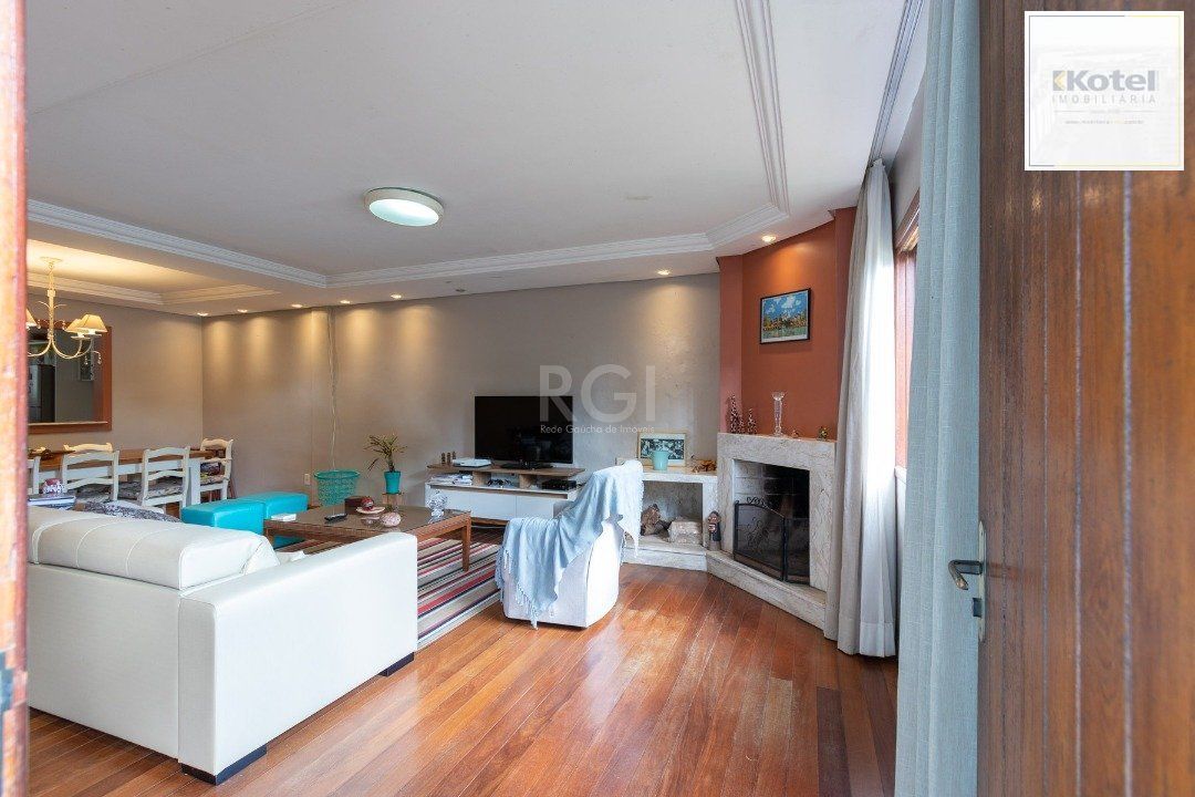 Casa para Venda - 246m², 3 dormitórios, sendo 1 suites, 3 vagas - Imperial Parque — foto 5