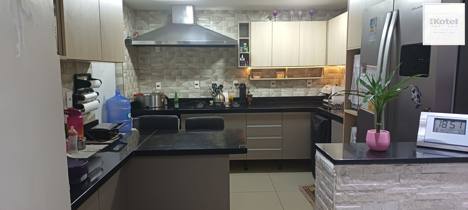Oportunidade! Casa com 4 dormitórios no bairro Humaitá!!! — foto 2