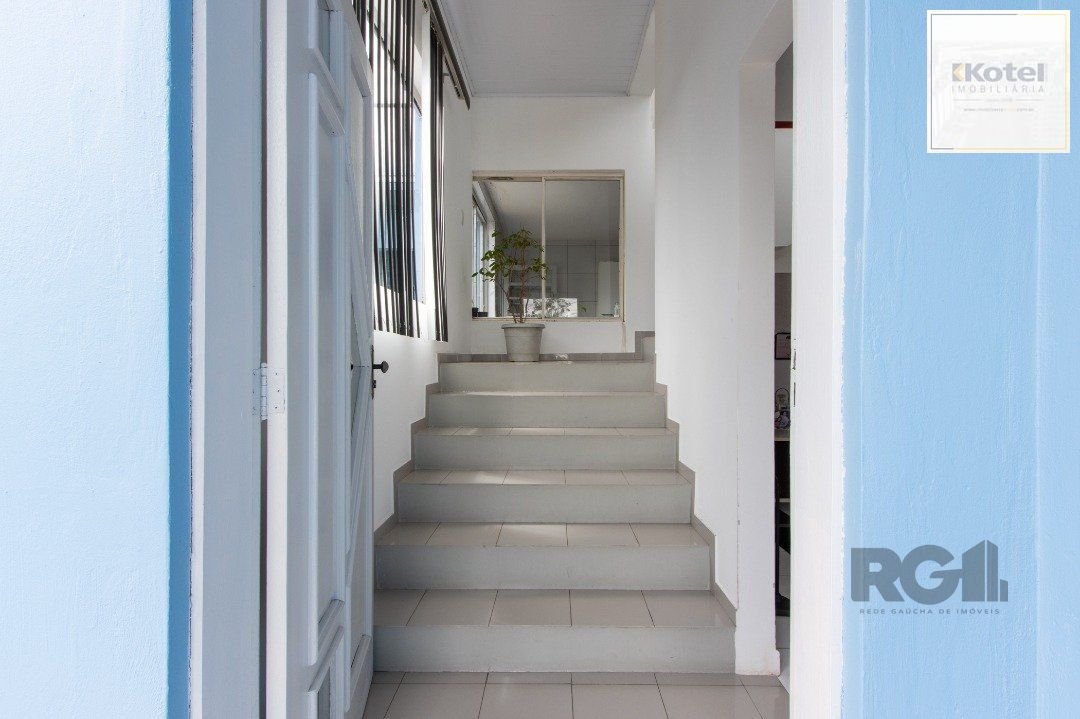 Casa, 5 dormitórios, sendo 1 suíte, 312m² privativos, 8 vagas - Bairro Vila Nova — foto 4