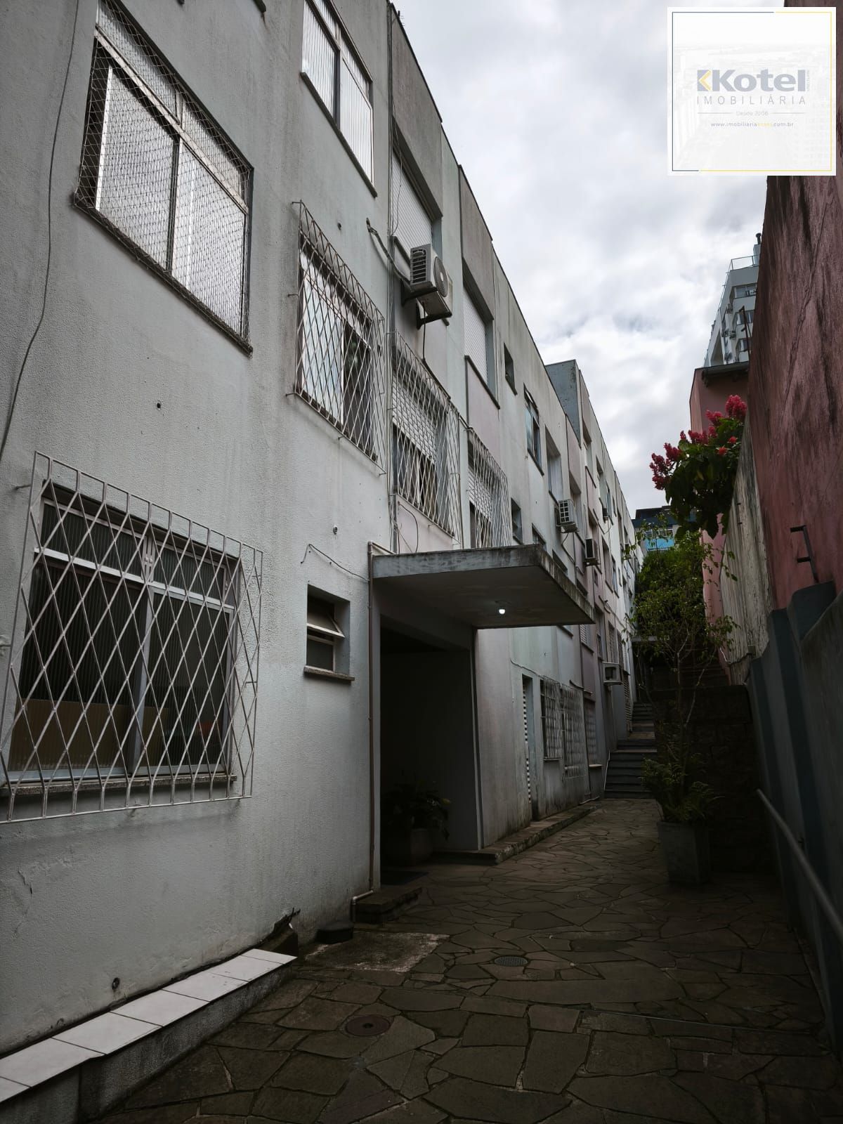 Kitnet à venda, com 32,43m² privativos, 1 quarto - Bairro Jardim Botânico