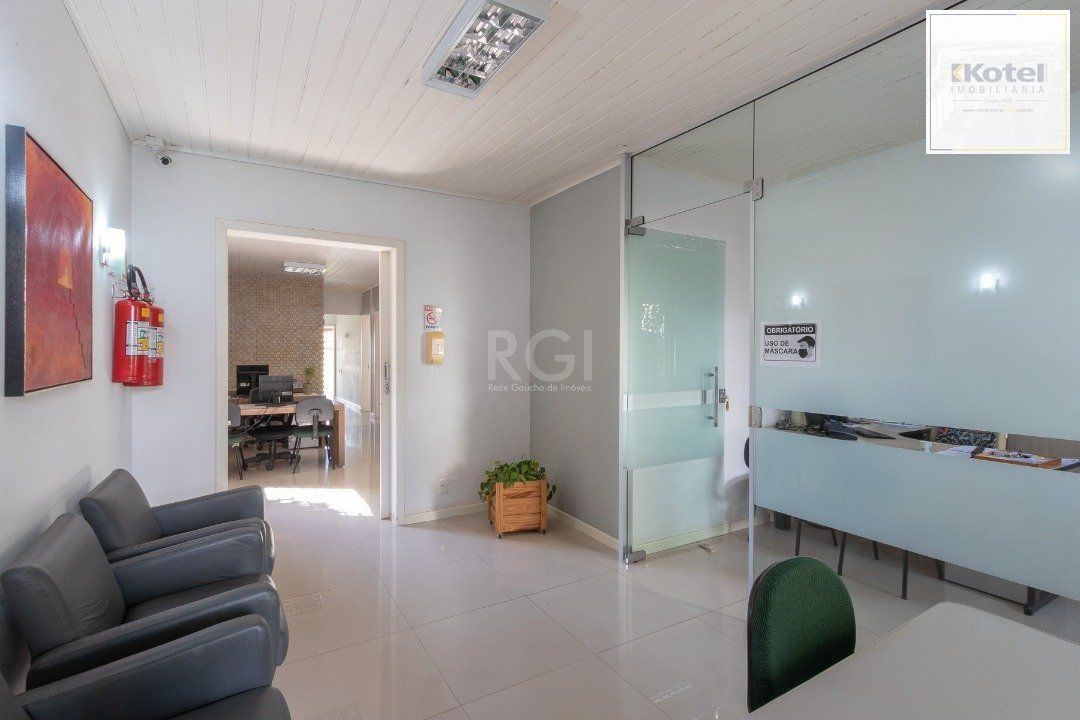 Casa para Venda - 199.62m², 5 dormitórios, 15 vagas - Tristeza — foto 3