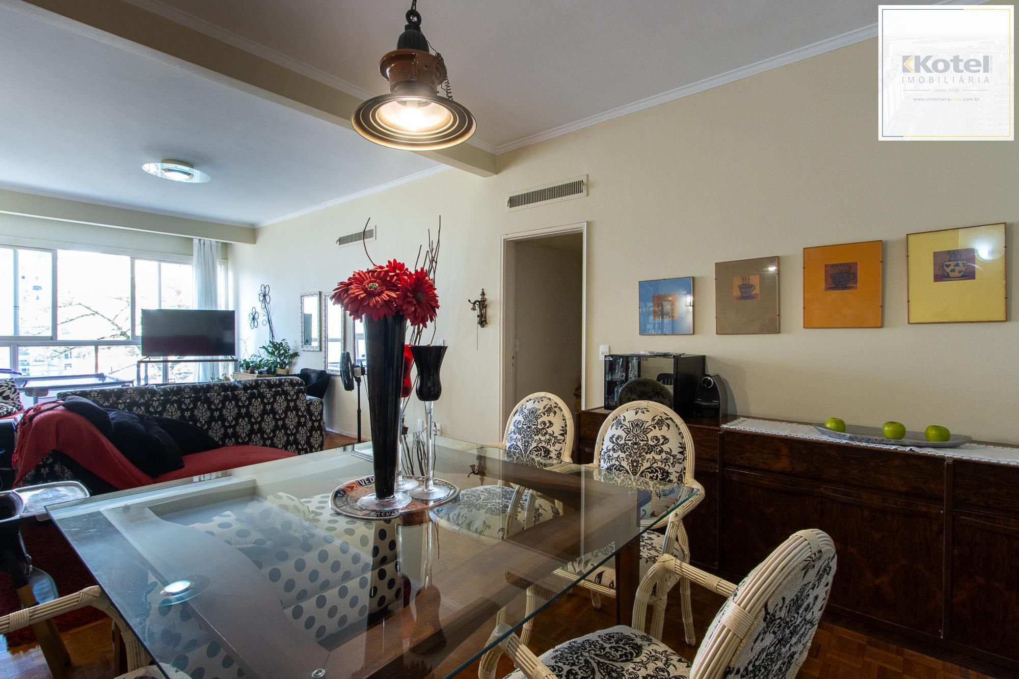Apartamento 3 Dormitórios Ensolarado no Centro de Porto Alegre — foto 2