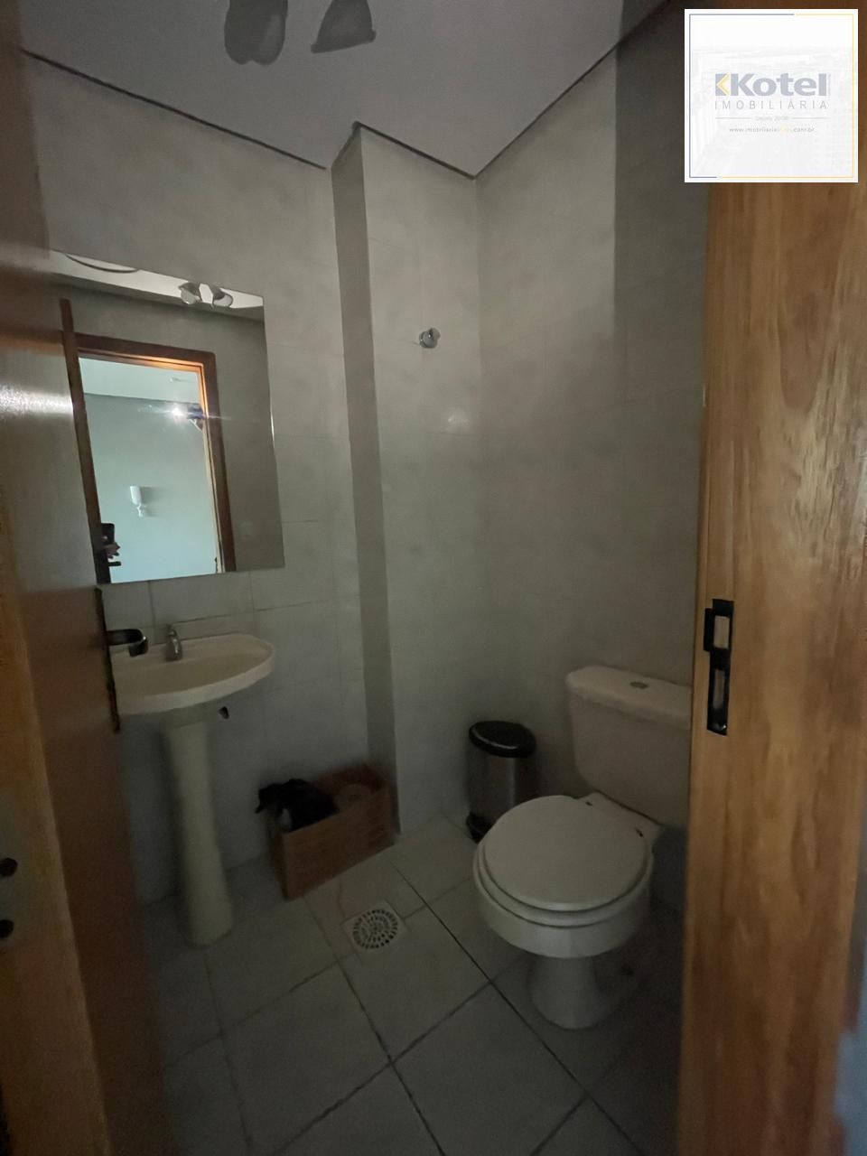 ala comercial desocupada à venda no coração do bairro Boa Vista, em Porto Alegre, Rio Grande do Sul!