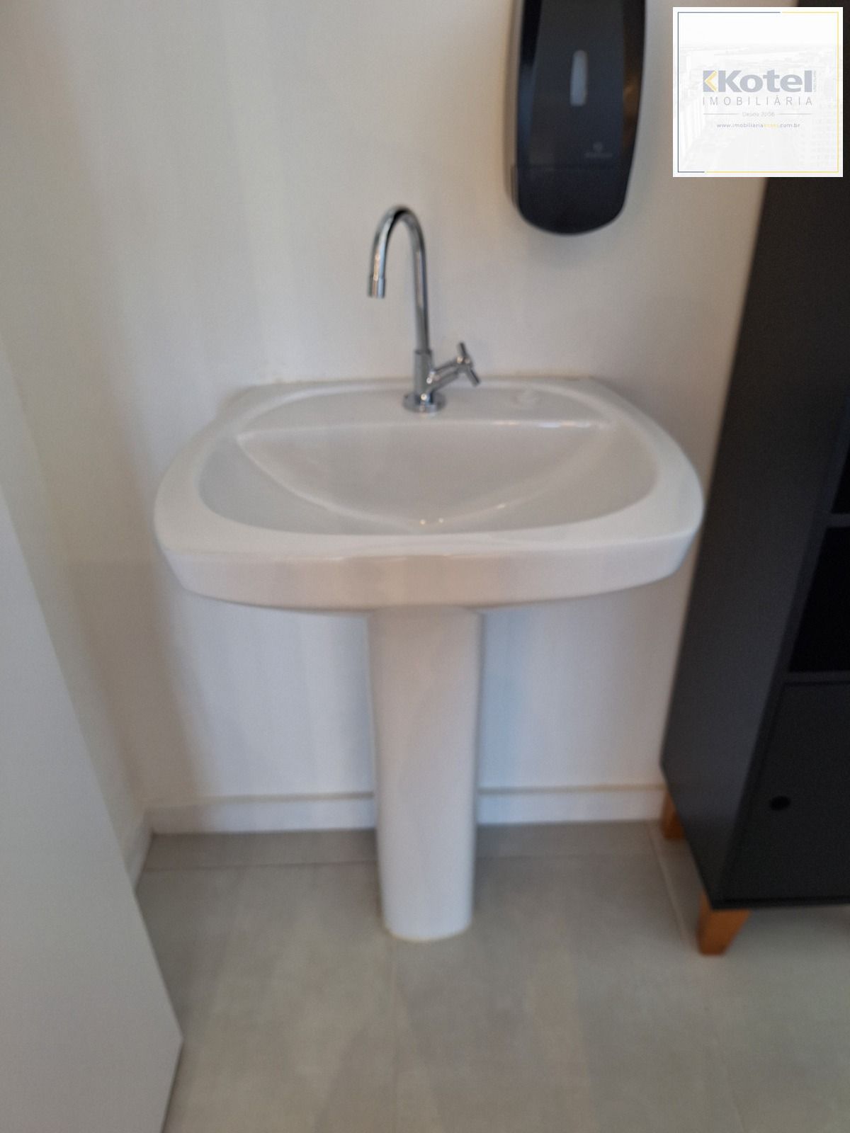 Sala Comercial mobiliada no Menino Deus