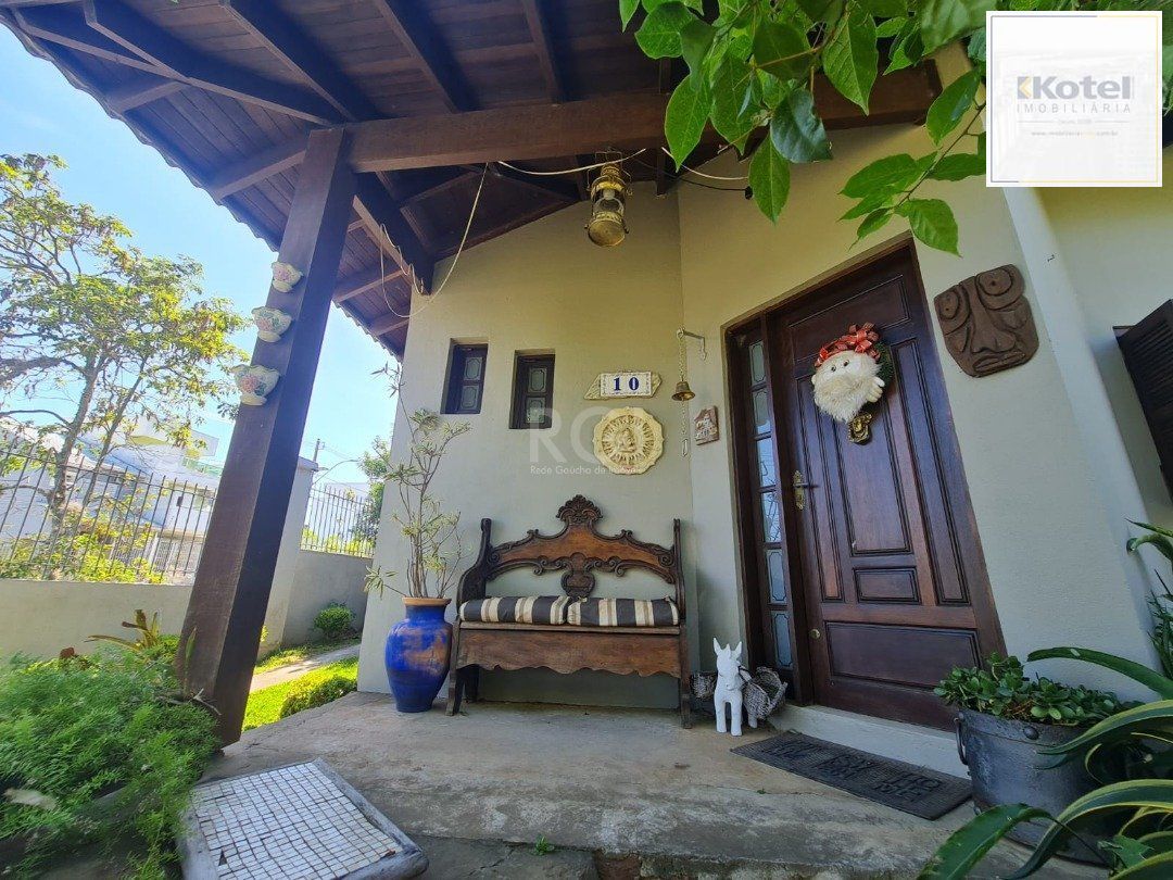 Casa em lindo terreno alto ao nível da rua medindo 10 × 32 onde consta uma residência térrea com 136m2 de área privativa, — foto 2