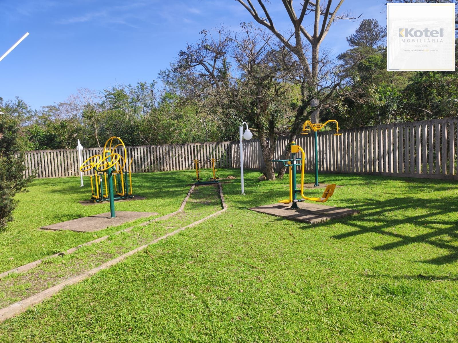 Terreno plano em Viamão.