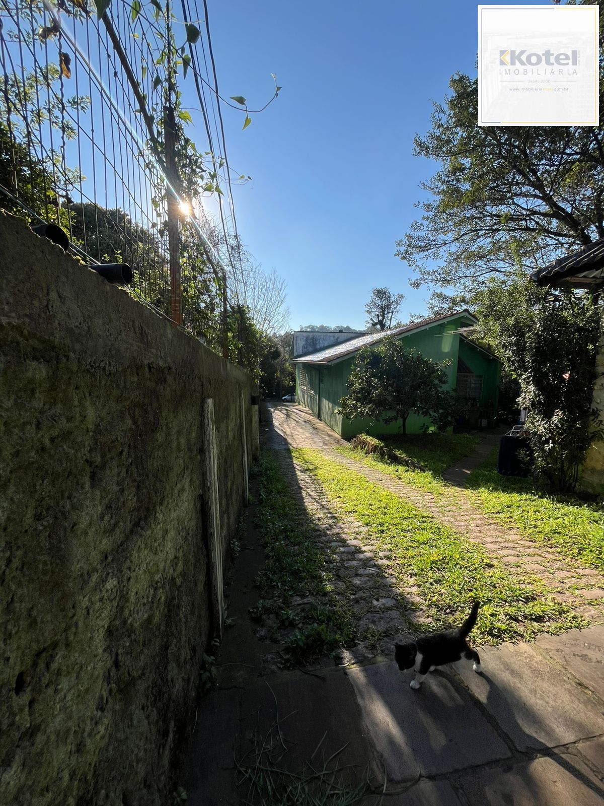 Terreno Amplo com 3 Casas – Vila Nova, Porto Alegre