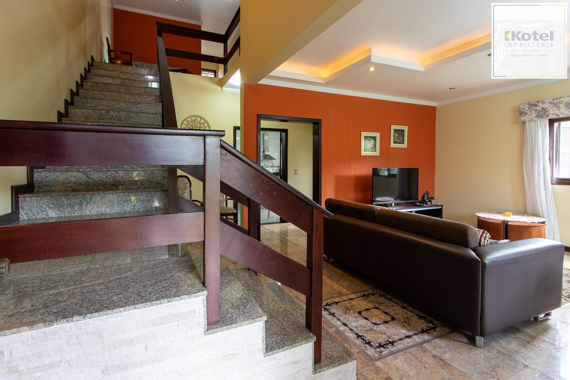 Casa Residencial ou Comercial, com 3 quartos (1 suite), 229m² privativos - Bairro Tristeza — foto 3
