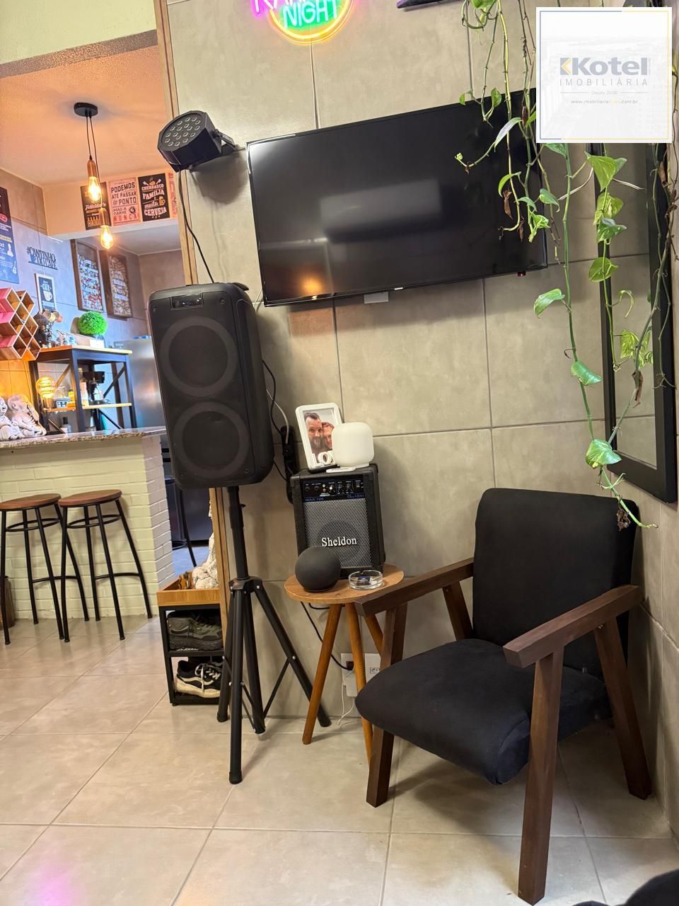 Apartamento com 30 m², bem distribuídos em 1 dormitório tipo suíte, sala de estar, cozinha e área de serviço.