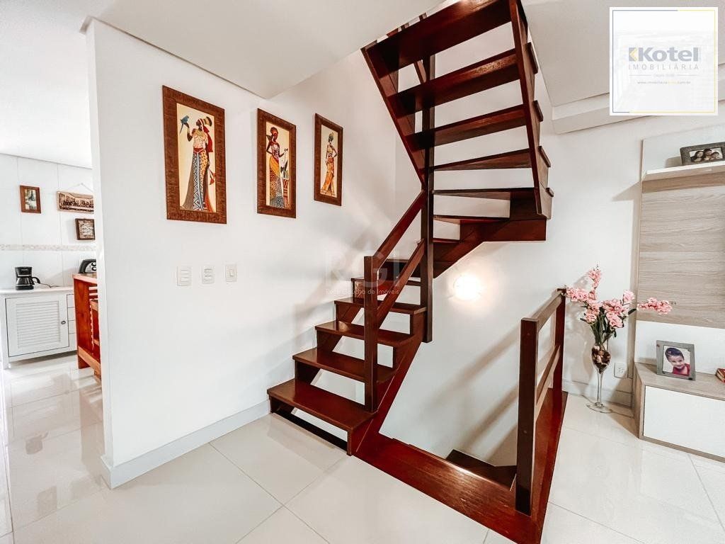 Casa de Condomínio 3 quartos à venda, 231m², Pedra Redonda - Porto Alegre