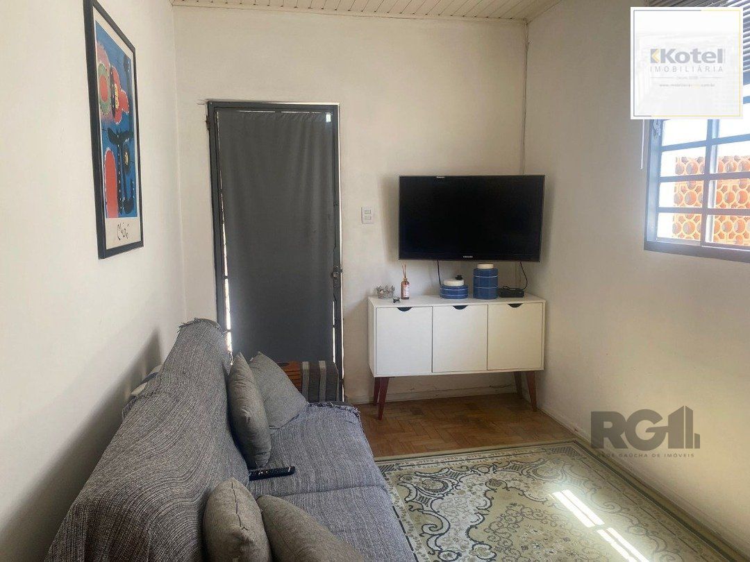 CASA COM EXTENSO PÁTIO NO CAMAQUÃ — foto 2