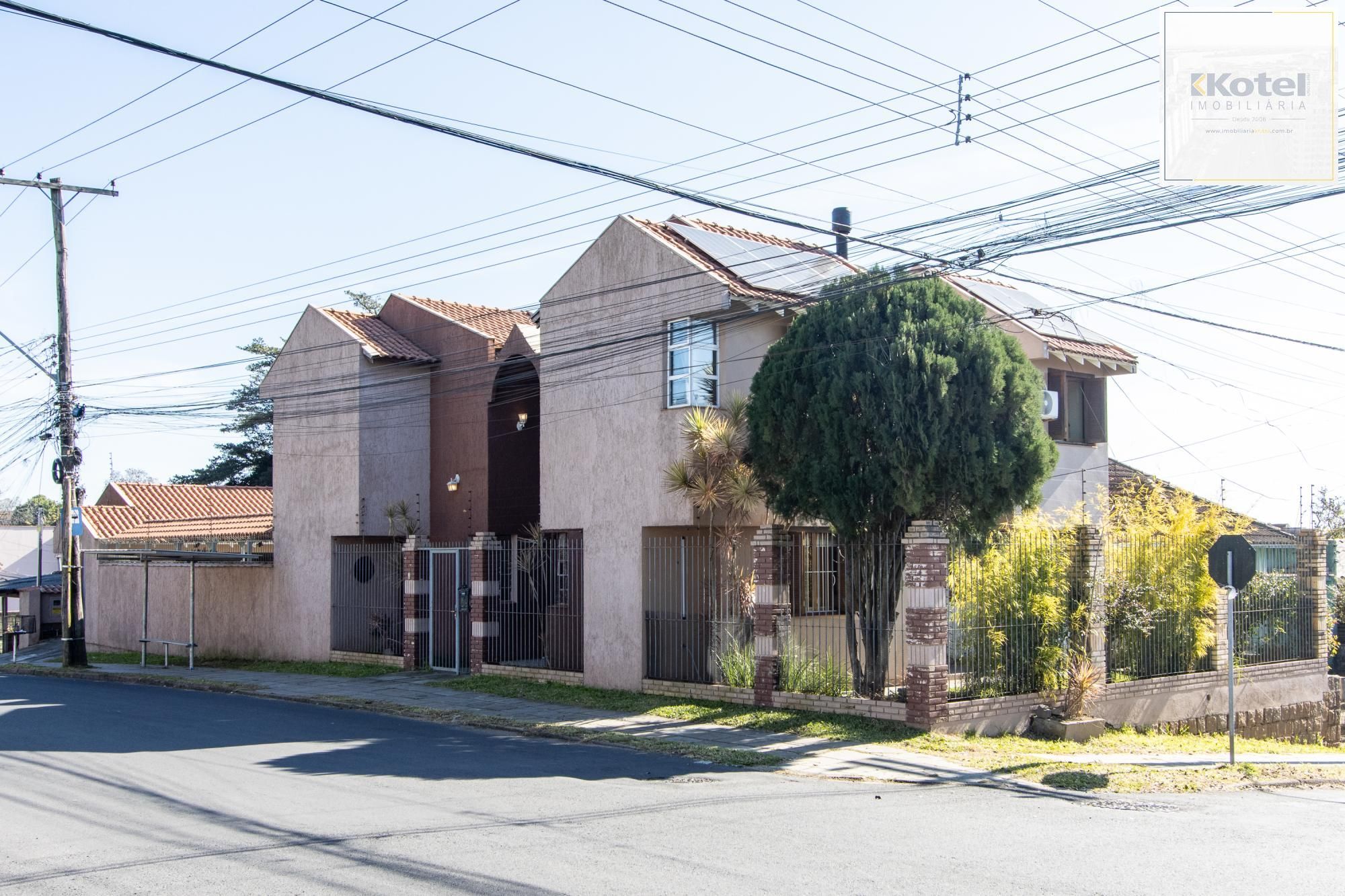 Casa para Venda - 255.68m², 4 dormitórios, sendo 1 suites, 2 vagas - Tristeza — foto 2
