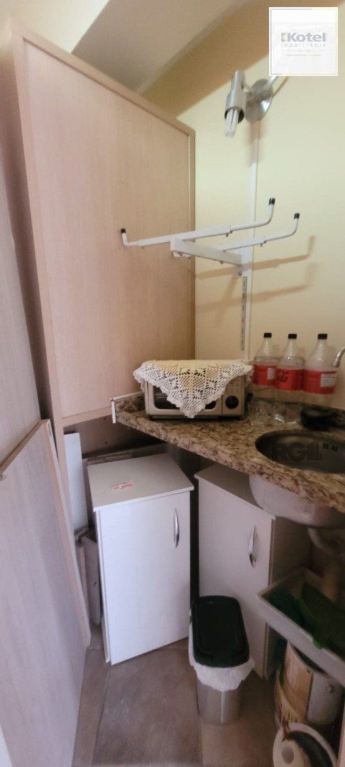 Sala Comercial à venda, 49m², Centro Histórico - Porto Alegre