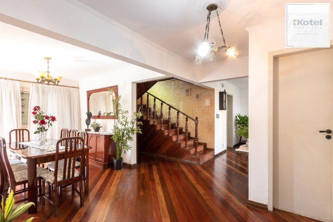 Casa para Venda - 280m², 3 dormitórios, sendo 1 suites, 2 vagas - Nonoai — foto 4