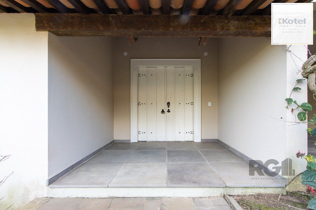 Casa Condomínio a Venda -  5 dormitórios, sendo 2 suítes, a master com lareira e closet, 4 vagas - Jardim do Sol — foto 2
