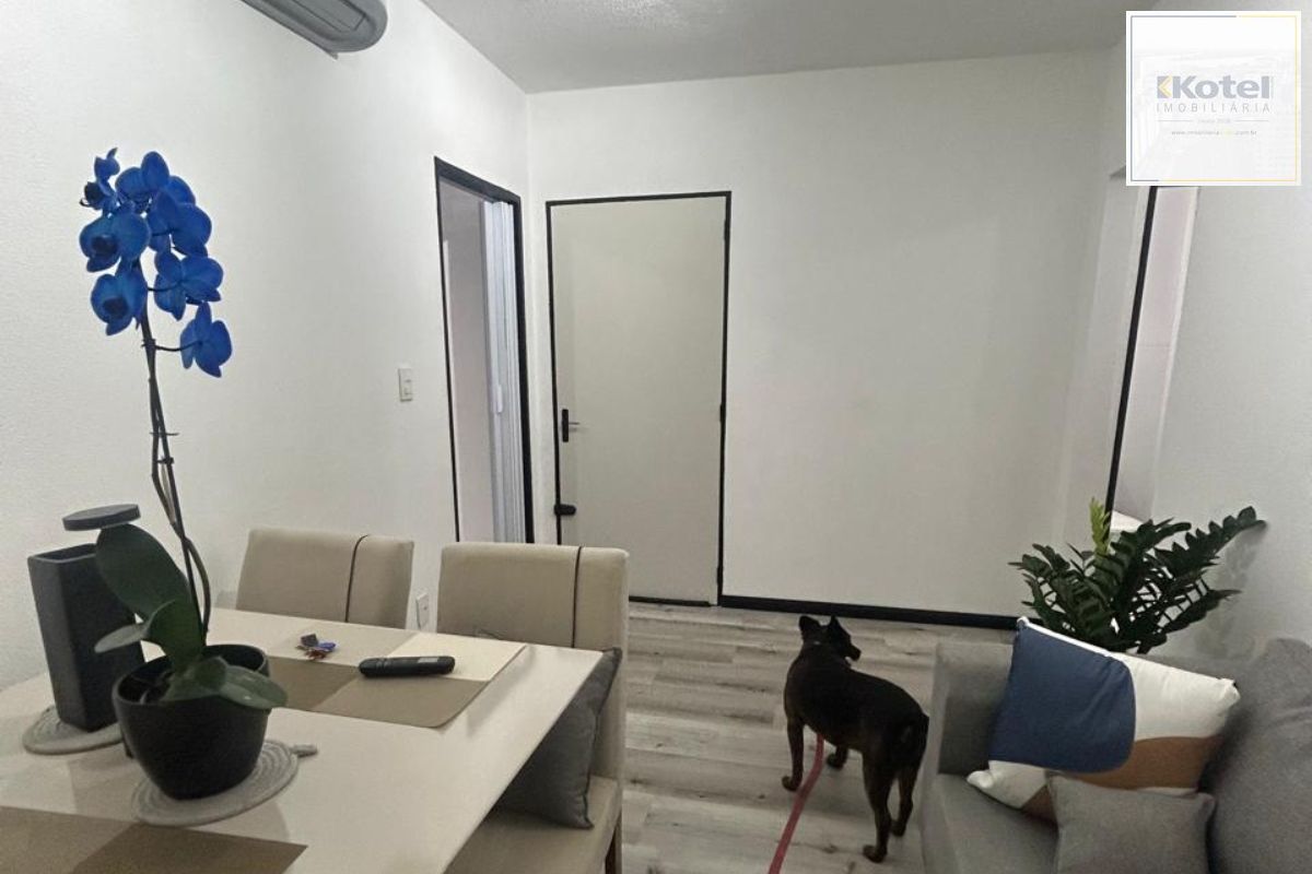 Apartamento com 2 quartos, no bairro Cavalhada — foto 3