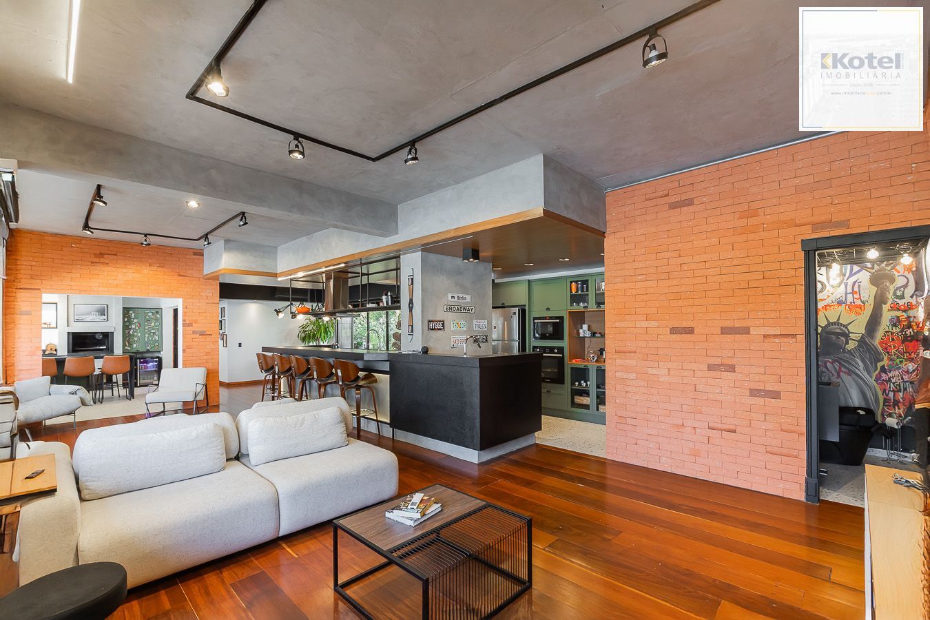 Apartamento 3 dormitórios, 3 vagas e 259 m² no bairro Auxiliadora. — foto 3