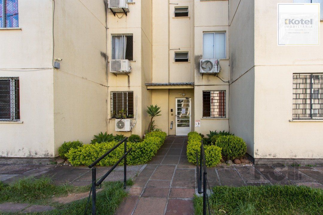 Apartamento semimobiliado com 2 dormitórios, banheiro social e 1vaga rotativa