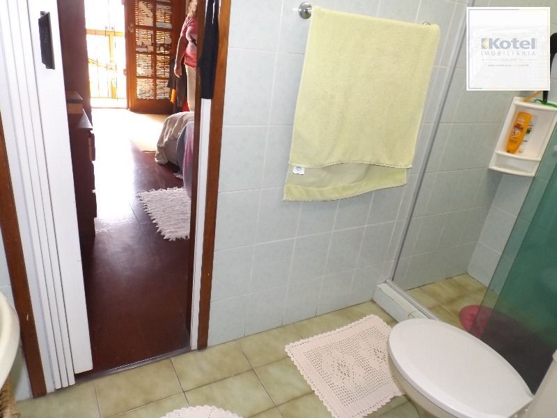 Casa para Venda - 250m², 3 dormitórios, sendo 3 suites, 7 vagas - Medianeira — foto 5